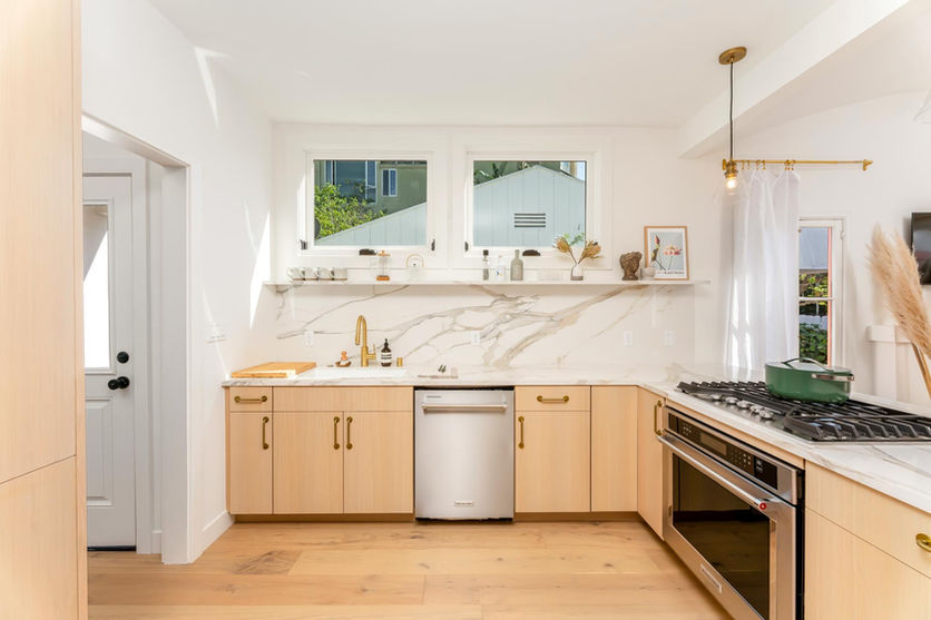 23-41-rht-kitchen-01- MLS.jpeg