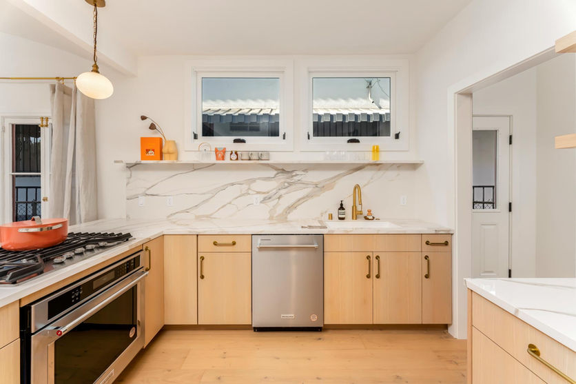 22-49-lft-kitchen-01- MLS.jpeg