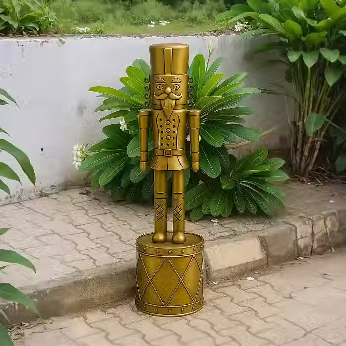 premium sculpture decor