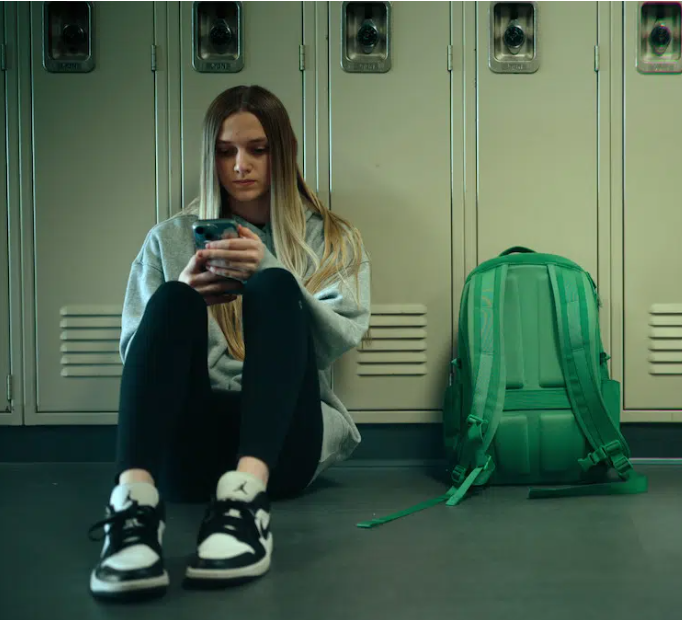 Número Desconhecido: Catfishing na Escola (Skye Borgman, 2025)