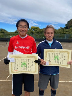 準優勝:井上恭和・小熊明博(新座ローンTC)ペア