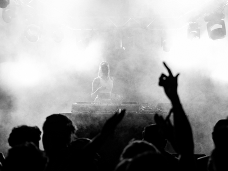 JUSTĖ BEGINS ELECTRIFYING NEW JOURNEY WITH ‘WORLD OF WONDERS’ 