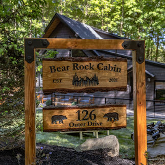 Bear Rock Cabin Outdoor sign
