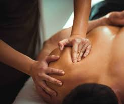 Sport Massage là phương pháp massage chuyên sâu dành cho người thường xuyên vận động, tập luyện thể thao hoặc lao động thể chất.