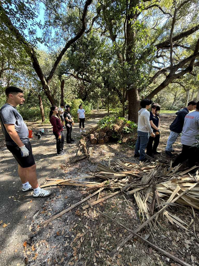 PHOTO-2025-11-27-17-26-22 (1).jpg