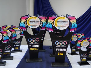 CONFIRA COMO FOI A PREMIAÇÃO DA 10º EDIÇÃO DAS OLIMPÍADAS ESCOLARES DE EDUCAÇÃO FÍSICA DE LORENA