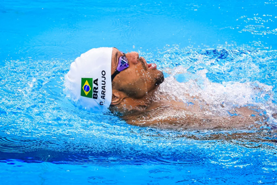 OURO DE GABRIELZINHO - GABRIELZINHO BRILHA E BRASIL SOBE 3 VEZES AO PÓDIO NA ITÁLIA