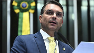 FLÁVIO BOLONARO PERDEU 6 PONTOS PERCENTUAIS EM NOVA PESQUISA APÓS ÁUDIOS ENVIADOS A DANIEL VORCARO
