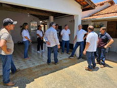 PREFEITURA DE LORENA ENTREGA SELO DE INSPEÇÃO MUNICIPAL A MAIS UM PRODUTOR RURAL