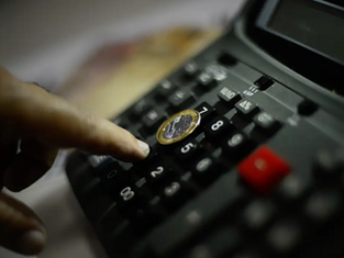 IPCA-15 SOBE 0,25% EM DEZEMBRO E FECHA 2025 DENTRO DA META DE INFLAÇÃO