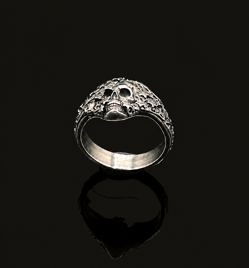 Silver Skull and Ivy Ring Main