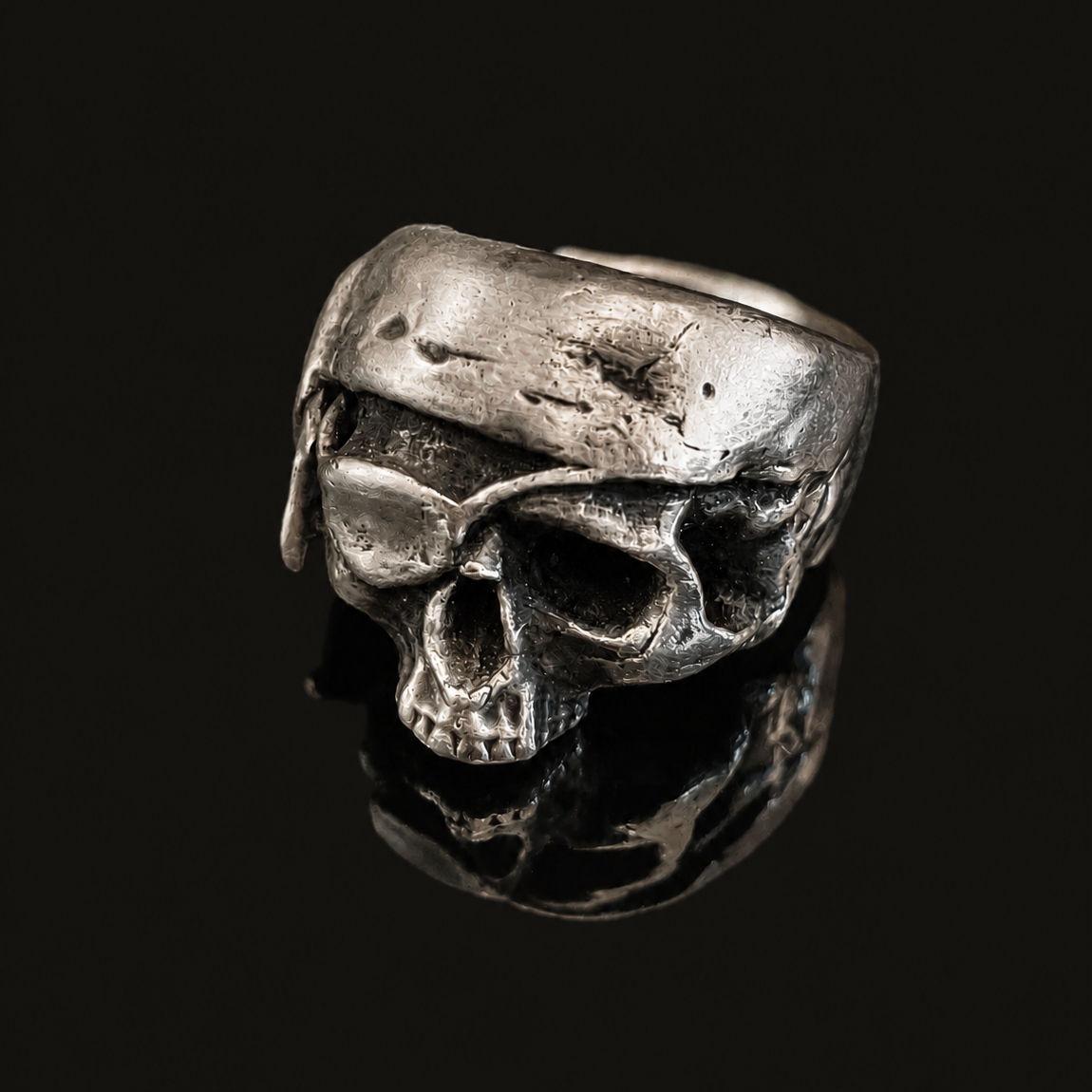 Sterling Silver Pirate Skull Ring Main View