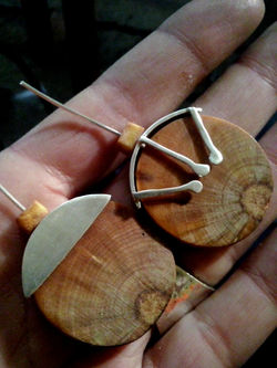 Aros