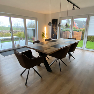 Esstisch aus massiver Eiche, Alteiche, Holztisch, Einzigartig, Altholzdesign