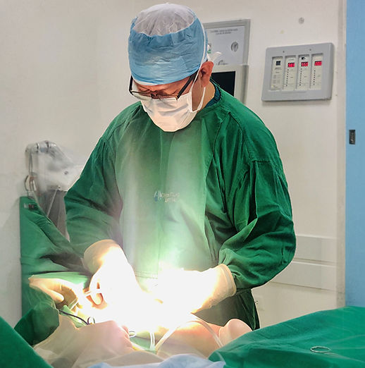DR LUIS CALDERON TRAUMATOLOGO