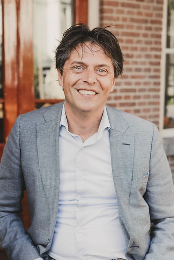 2 Momenten fotografie - Emily 2023-4.jpg