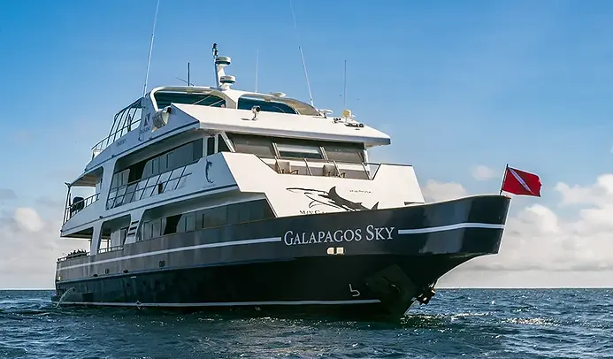 galapagos-sky-onboard-cabins-exceptional-amenities.webp