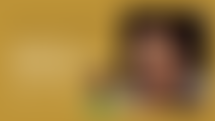 River Wray , Natural Beauty Enthusiast at TeePow Cosmetics, promoting natural skincare and confidence.