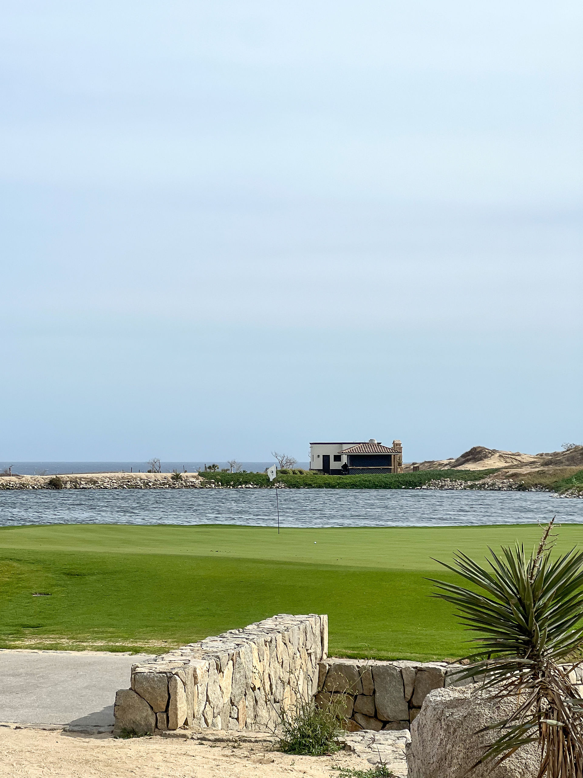 Los Cabos, Mexico is known for golf & we’re here to share one of our favorites which is Solmar Golf Links! We love golf in Cabo San Lucas for destination weddings, bachelor parties, & for couples on their honeymoon or anniversary trip. Cabo’s saying is “no bad days” & Solmar Golf Links’ saying is “how many times can you say wow” & these sayings summed up our day! Find out why you should contact us to book your tee time at Solmar Golf Links during the next vacation Rich & Kitch plan for you!