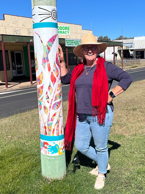 Mastering the Art of Painting in Public: How I Tackled the Challenge of Painting a Power Pole
