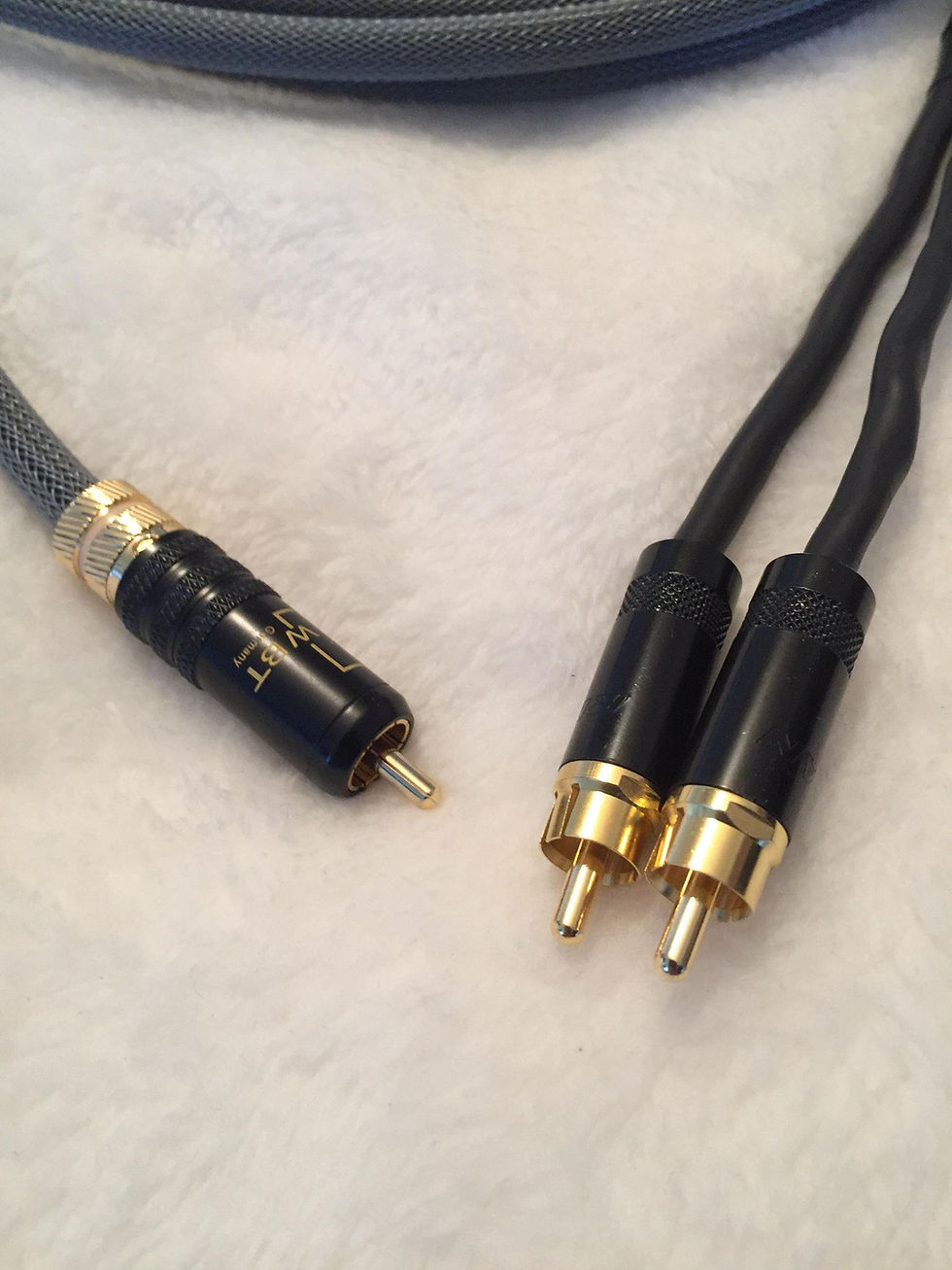 Thumbnail: Subwoofer WBT-0144/Mogami 1:2 Split RCA Cable