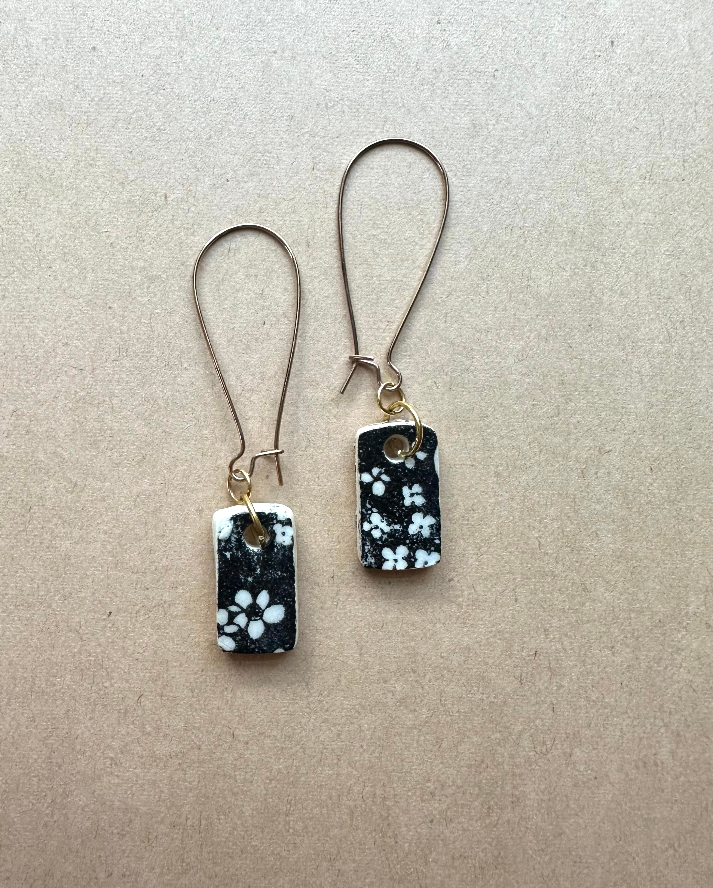 Small flowers in Black