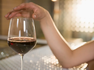 Risks of Opioid & Alcohol Use for Women Increase with Age