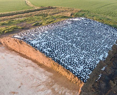 Ag-Silage-Covers-470x350_edited.jpg