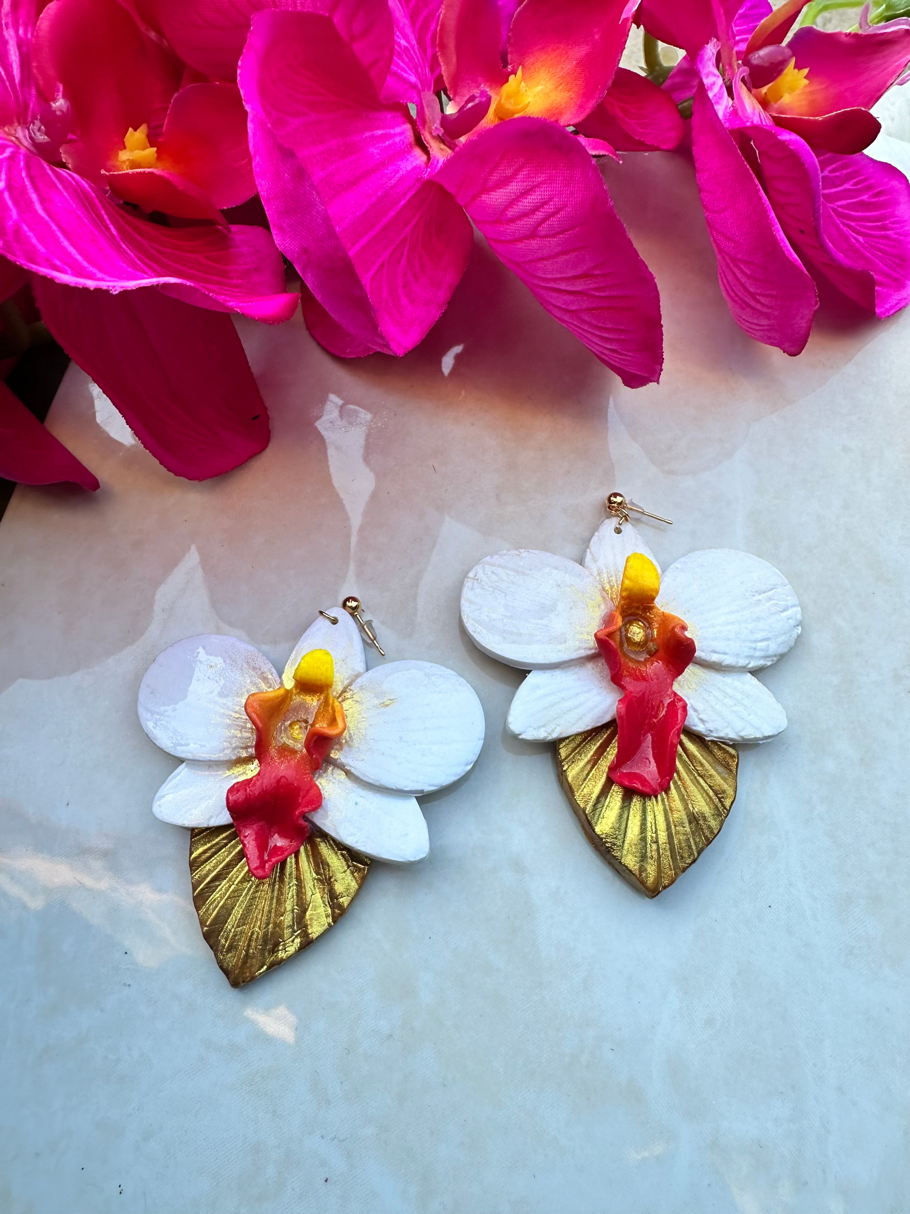 ORCHID BLOOMS -White