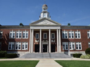 Floral Park-Bellerose School named School of Excellence