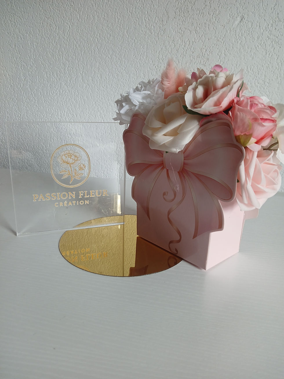 Coffret florale rose élégant un bouquet qui ne fane jamais