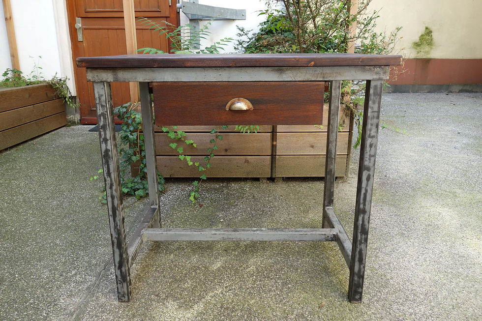 9605 Vintage Industrial Schreibtisch