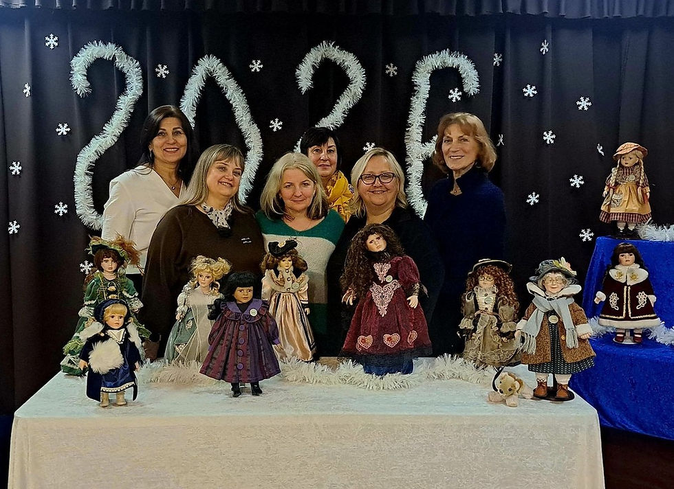 Ramunės Lovčytės-Vrubliauskienės porcelianinių lėlių paroda ir Almos bei Vido Makselių edukacija Dubičiuose