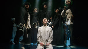 Keistuolių teatras „Jonas kareivis“ – muzikinis spektaklis vaikams nuo 6 metų lietuvių ir nelietuvių pasakų motyvais