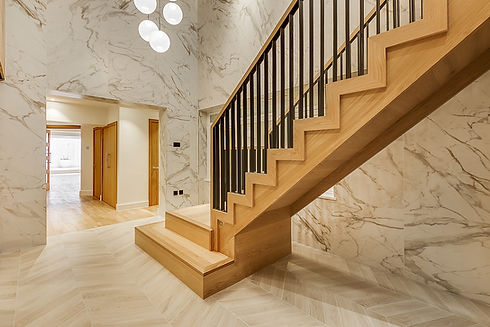 hardwood-stairs-with-metal-balustrade-sm