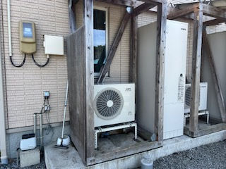 奥州市江刺区でエコキュートの交換です。