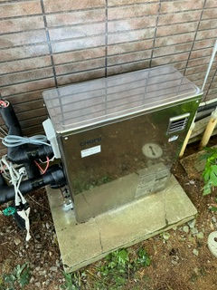 岩手県盛岡市みたけで石油給湯器の交換です。