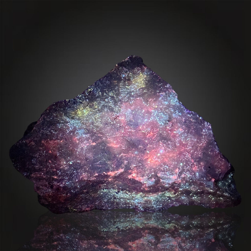 Thumbnail: Fluorescent Minerals, UV Reactive Calcite, Hydrozincite, Chondrodite Mineral