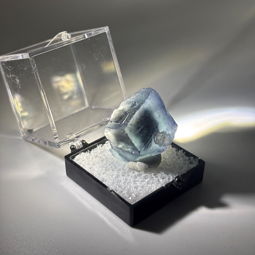 Thumbnail: Pink Zoned Fluorite Crystal from Erongo, Namibia, 16g