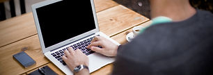 Het typen op Laptop