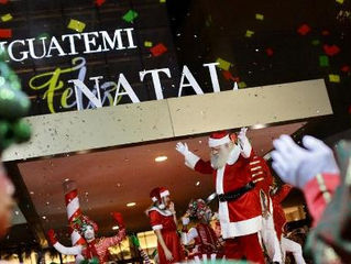 Público lota Iguatemi Esplanada para assistir à festa de chegada do Papai Noel