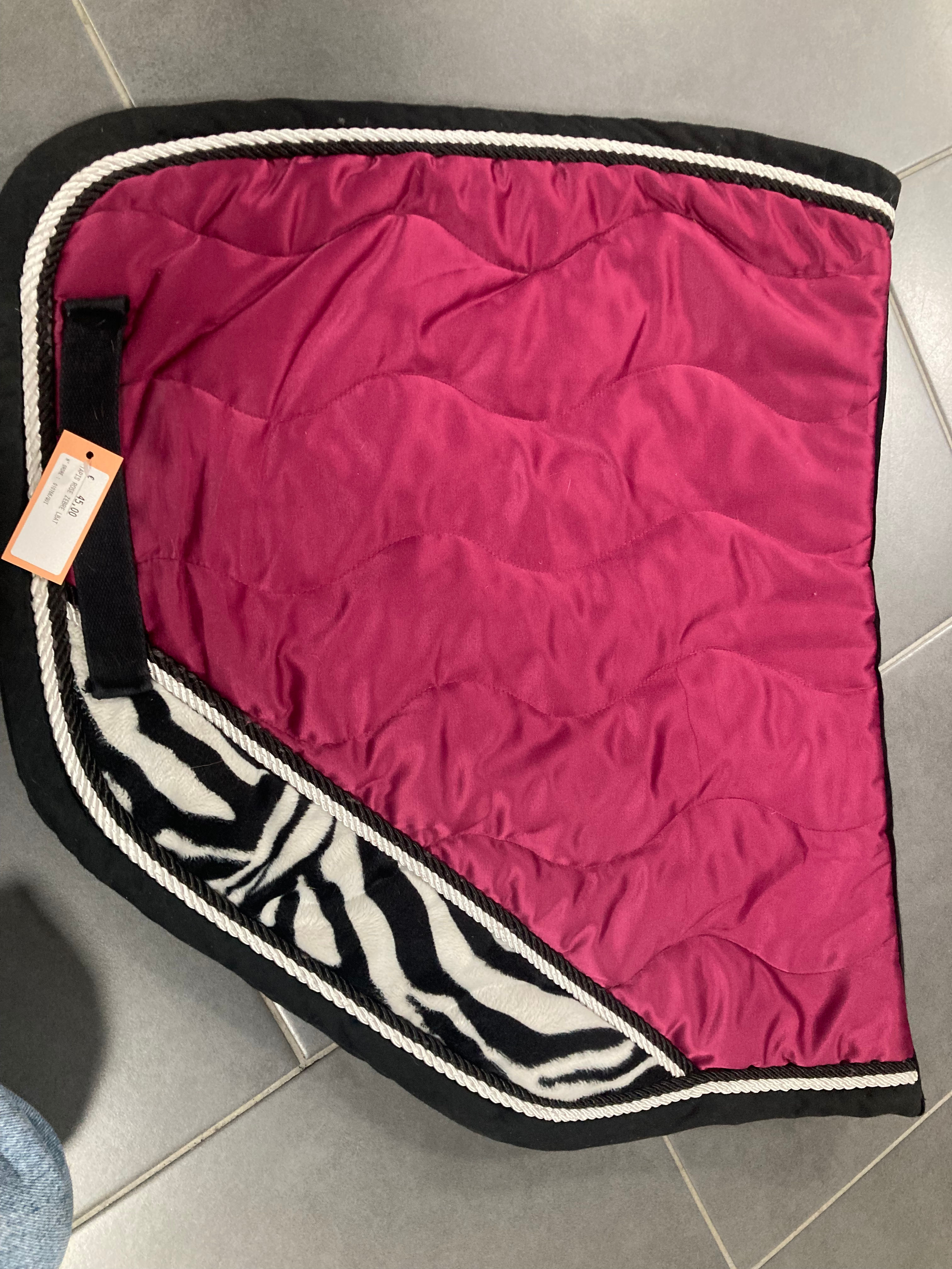 10766 tapis rose zebre LBAT
