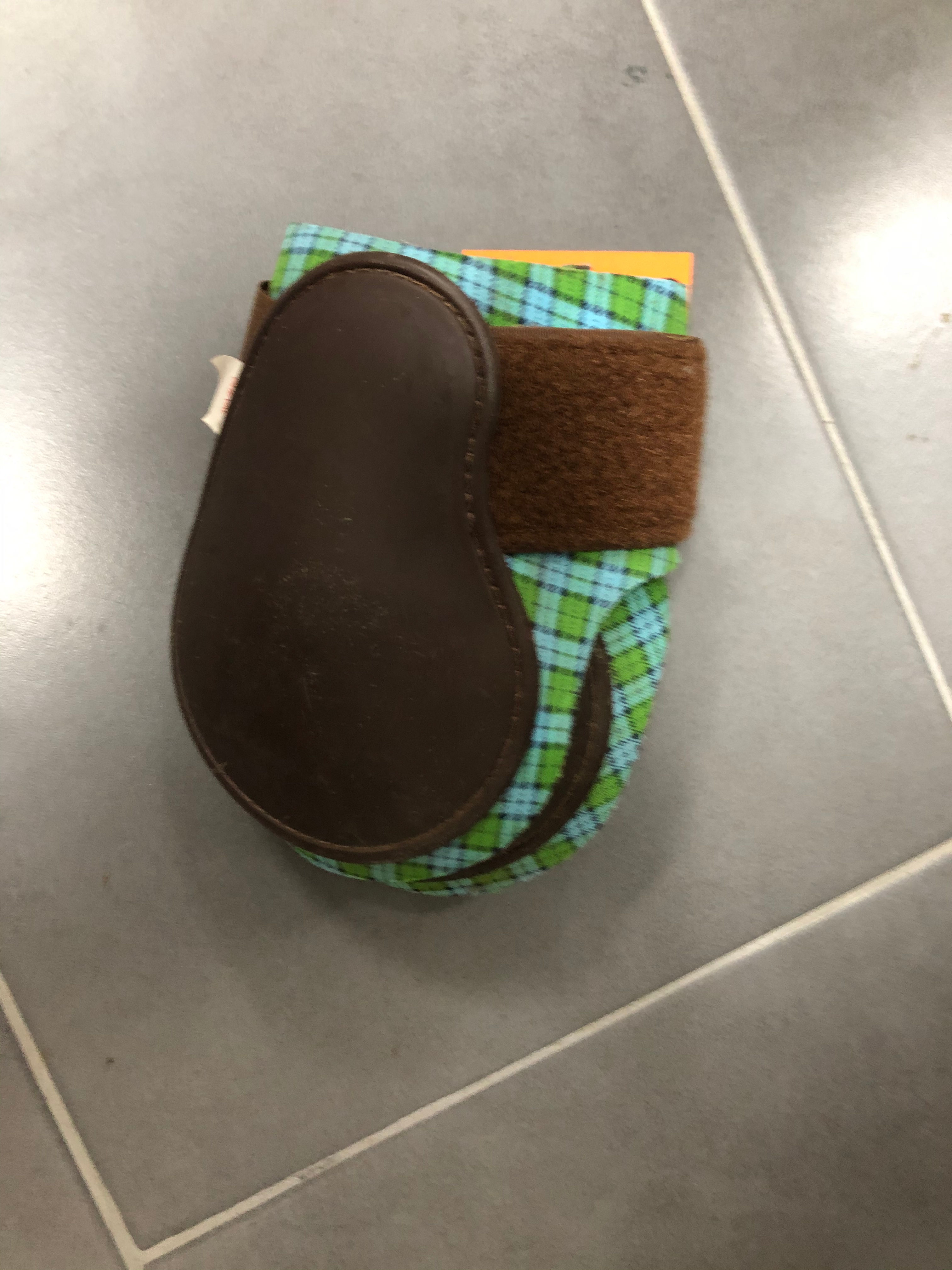 Protège boulets Norton choco écossais cheval