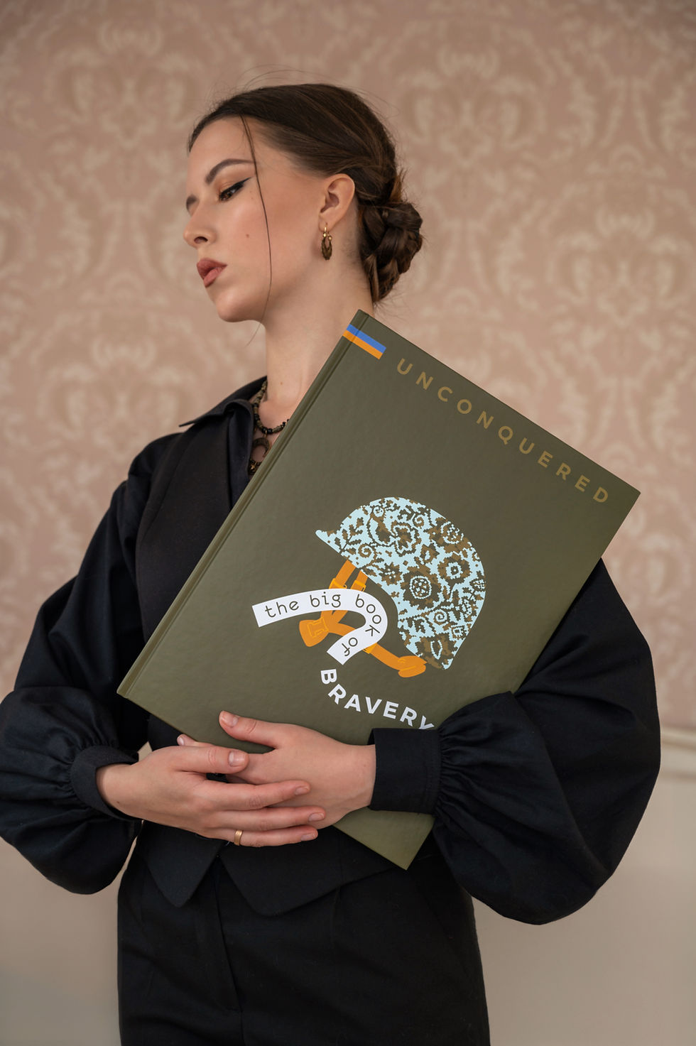 Thumbnail: Unconquered. The Big Book of Bravery