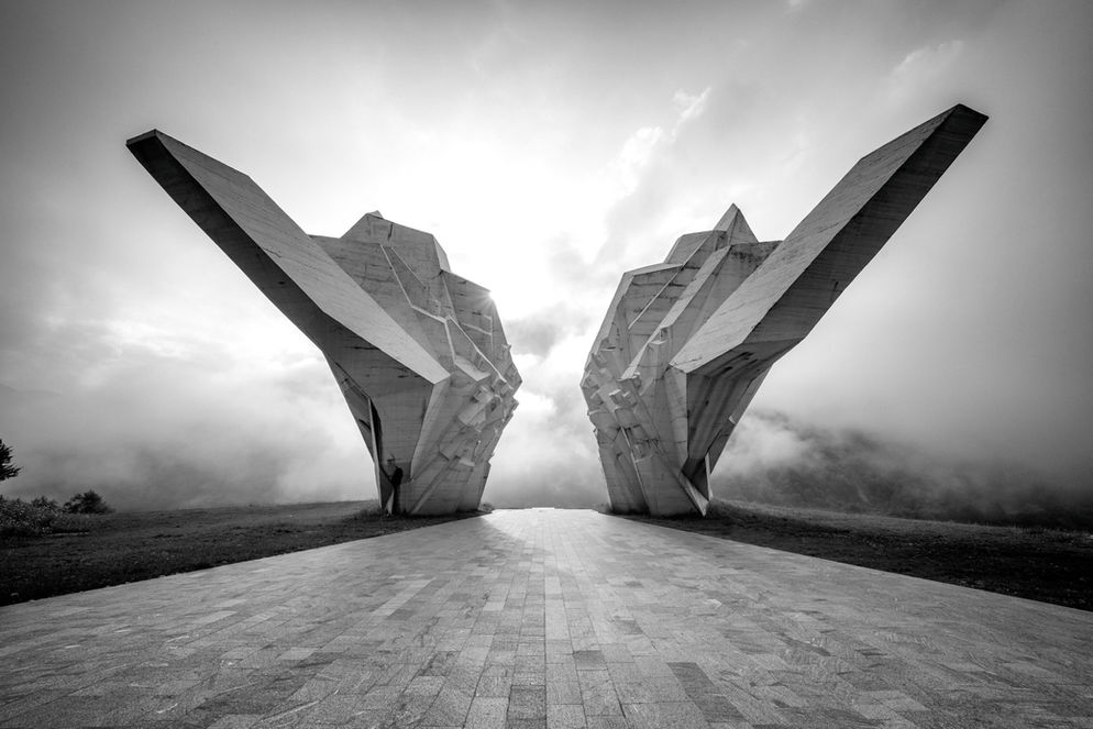 spomenik monument brutalisme urbex exploration voyage art design vente photograpbie