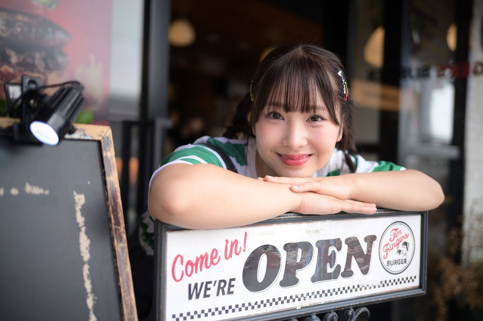 model: 戸田穂波