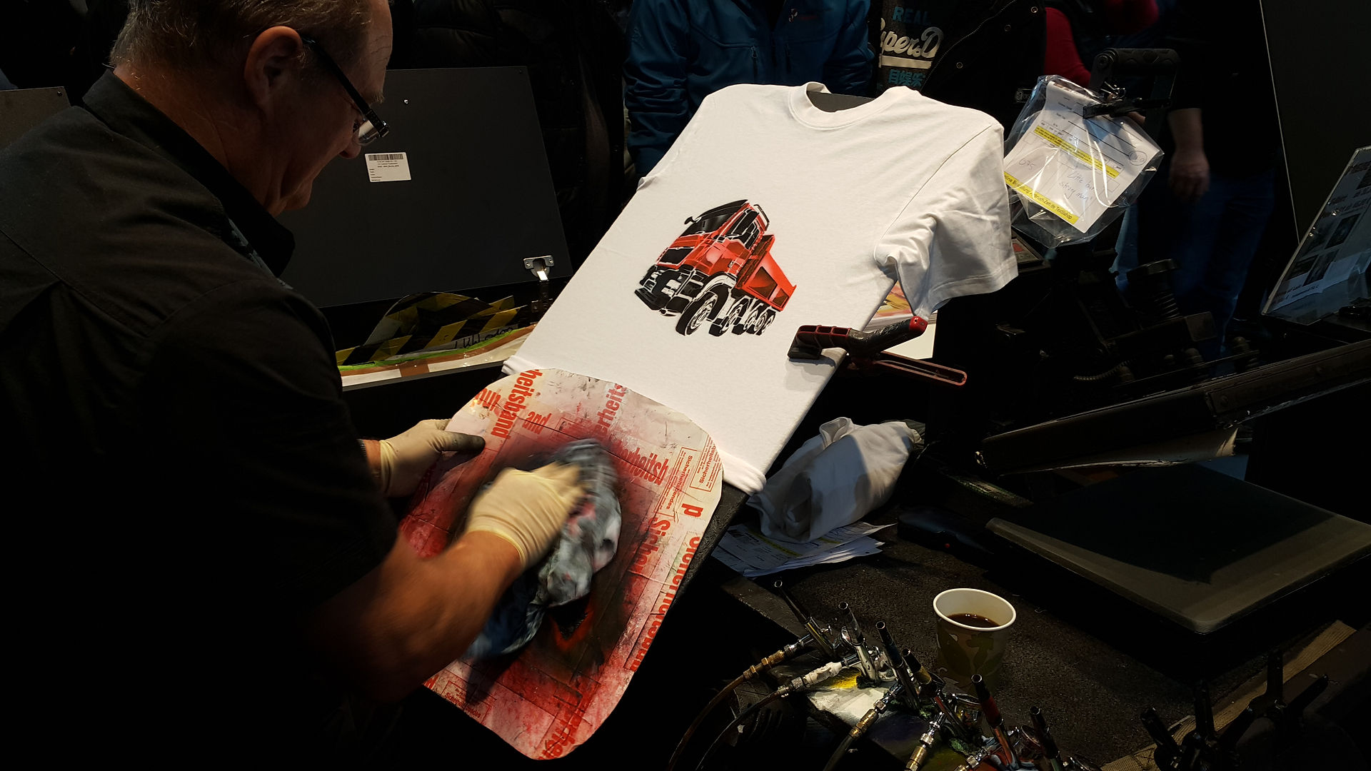 MAN Standı Tshirt Boyama