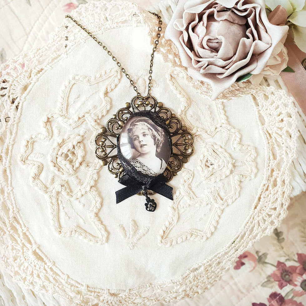 Miniature : Médaillon petite Marion