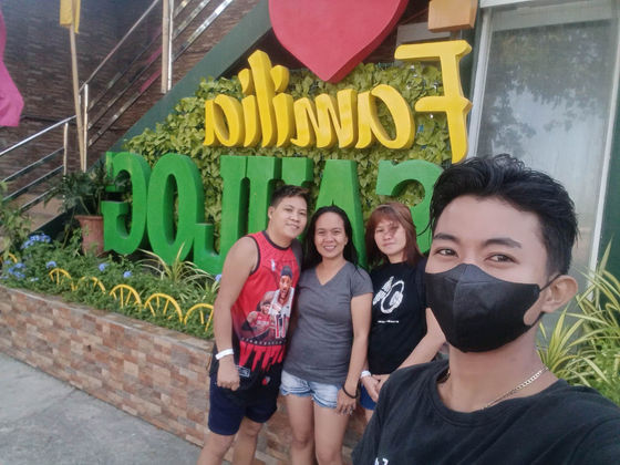 Familya Saulog Resort Swimming Pool Selfie Groupings 🥰😎