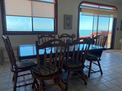 Casa Cade dining area